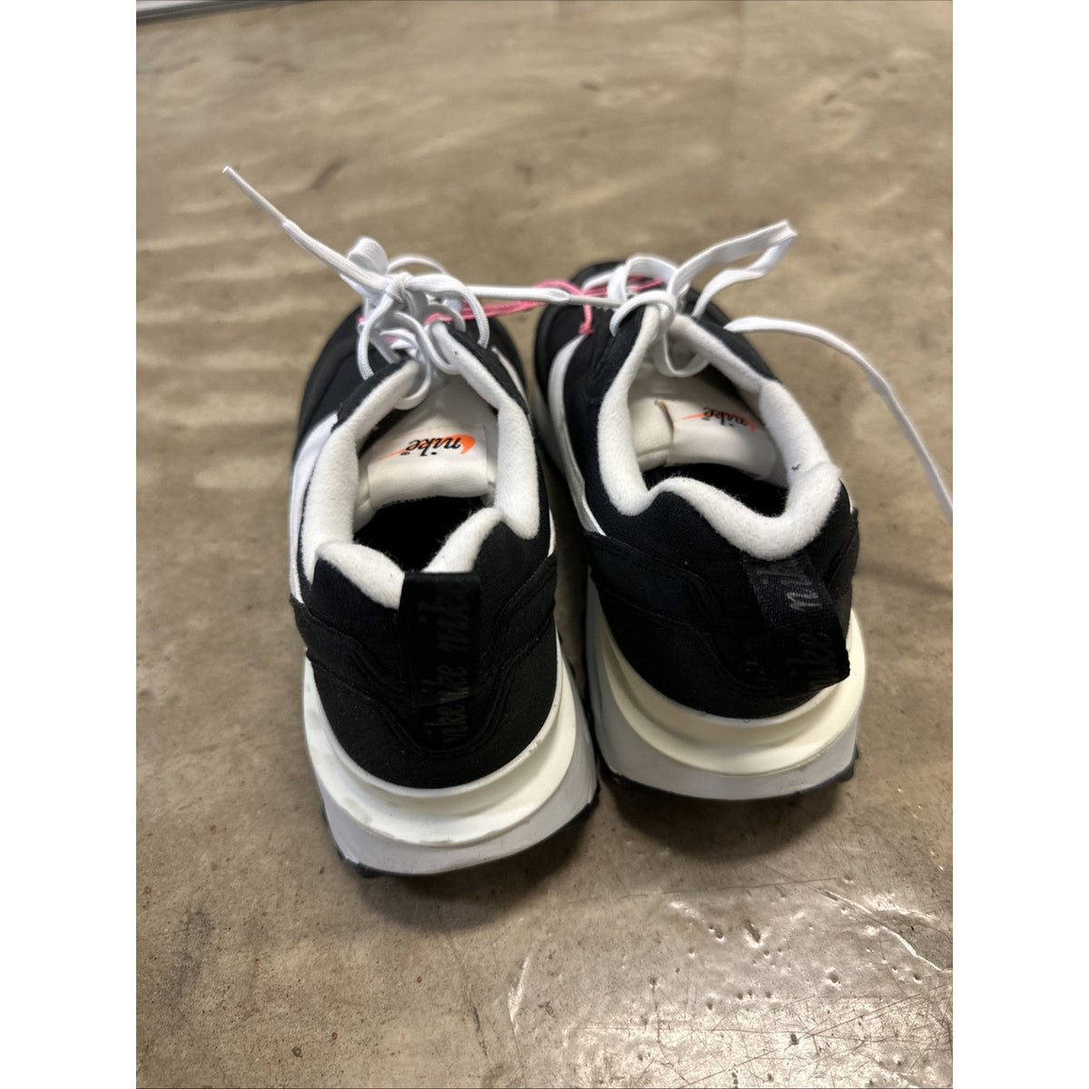 Size 7.5 - Nike Air Max Dawn Black Summit White Mens Shoes