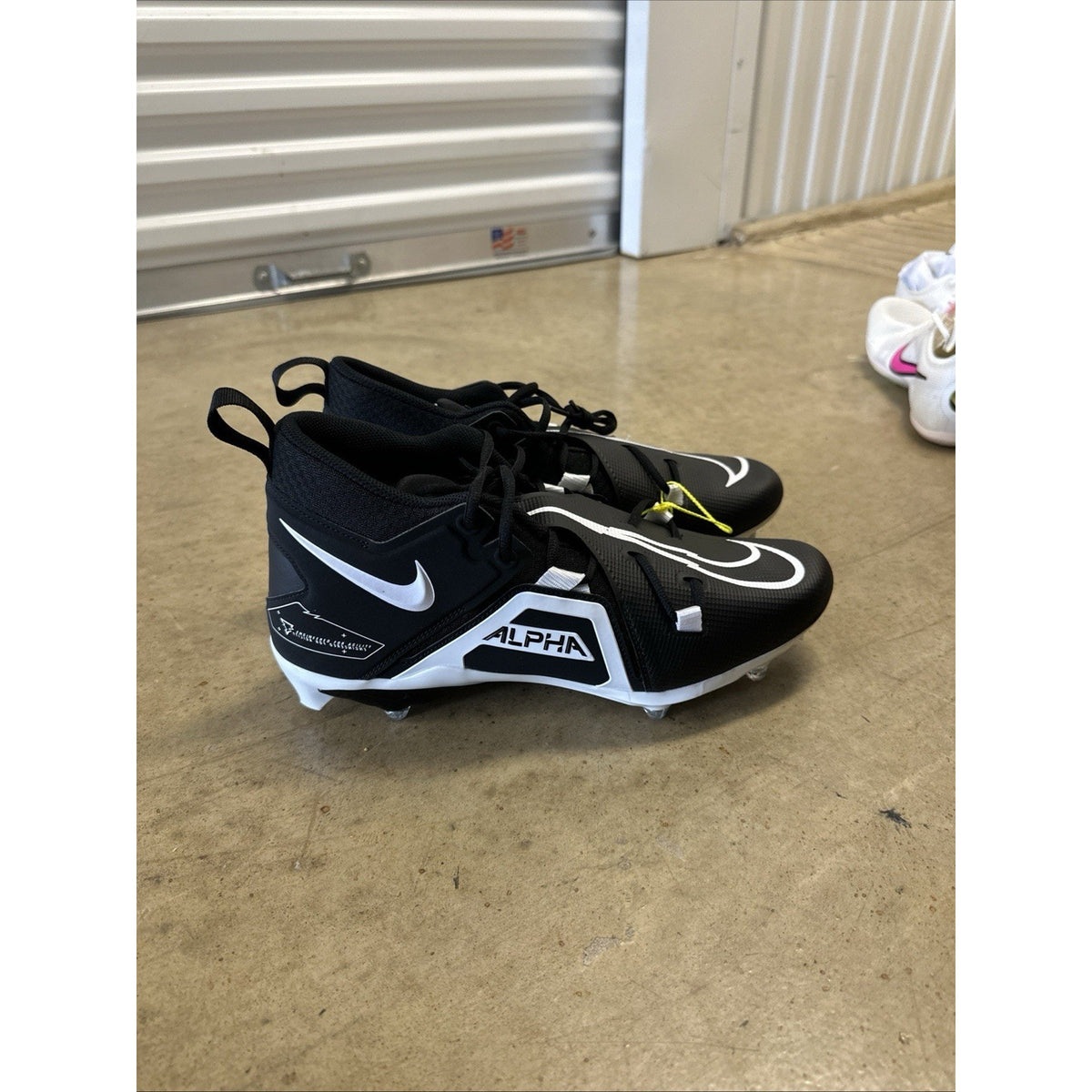 Nike Alpha Menace Pro 3 Football Cleats Men Size 13 Mid Top CT6649-001 NEW