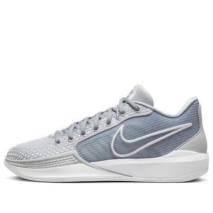 Nike Sabrina 11 Women’s Basketball Court Size 7 Triple Grey FQ3391-010 NWOB!