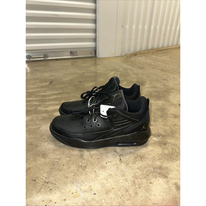 Air Jordan Max Aura 5 'Black Anthracite' Boys Size 7Y