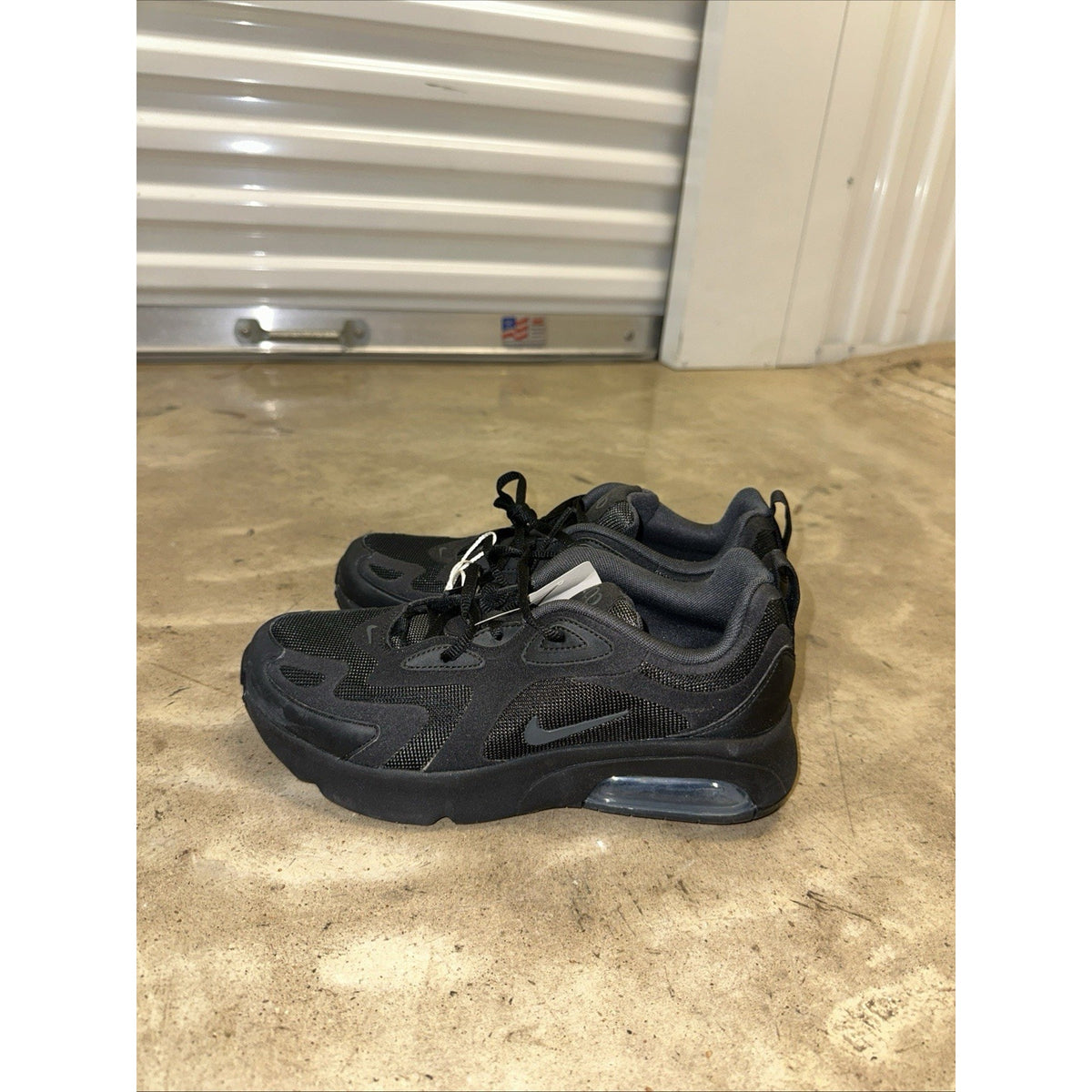 Nike Air Max Shoe Kids 7Y 200 Triple All Black Casual AT5627-001 Running Work
