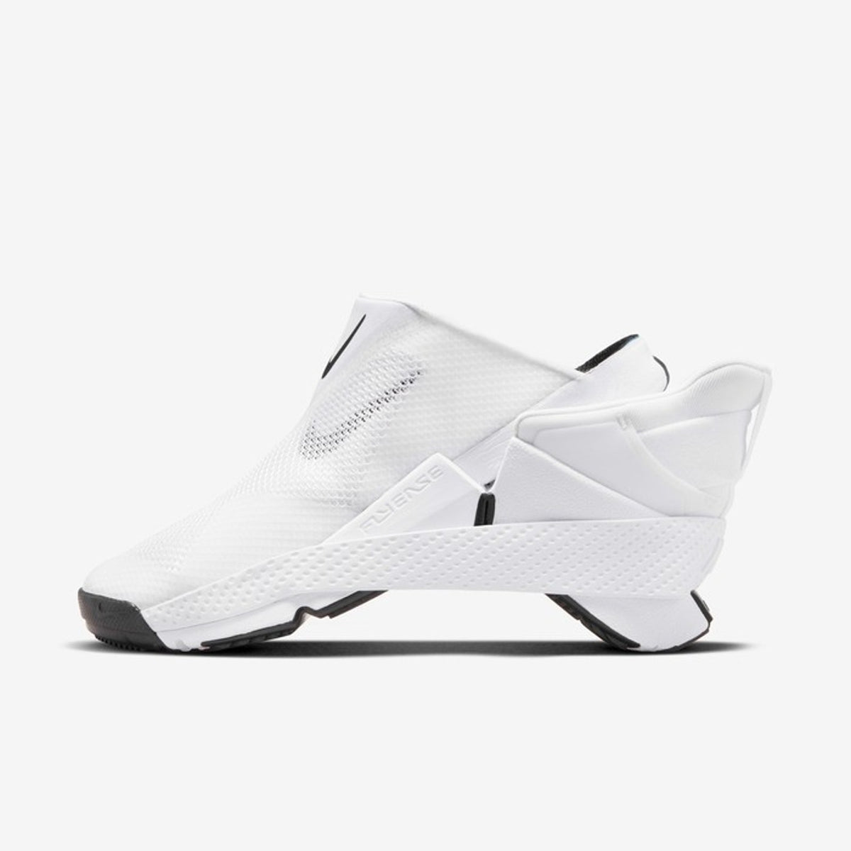 Nike Wmns Go Flyease White Black Women Slip On Casual Lifestyle Shoes Size 7.5