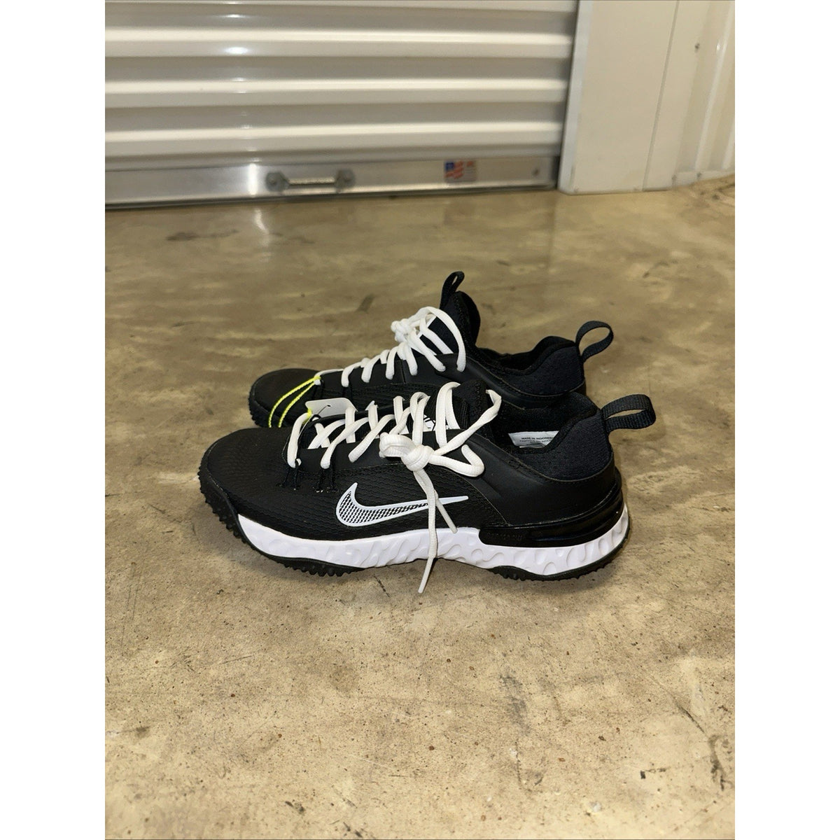 New Nike Huarache 9 Varsity Turf LAX Lacrosse Shoes FN0310-002 - Men’s size 7