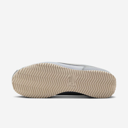 WMNS Nike Cortez Textile 'Light Pumice' DZ2795-002/Silver US Size 7.5/8