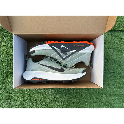 Nike Wildhorse 10 Green Grey Orange FV2338-001 Men’s Size 8