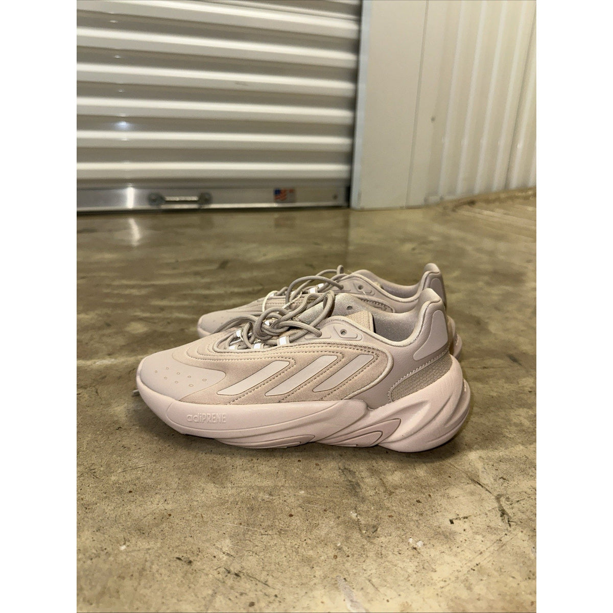 adidas Originals Ozelia Taupe Kids Sneakers Size 5 GS