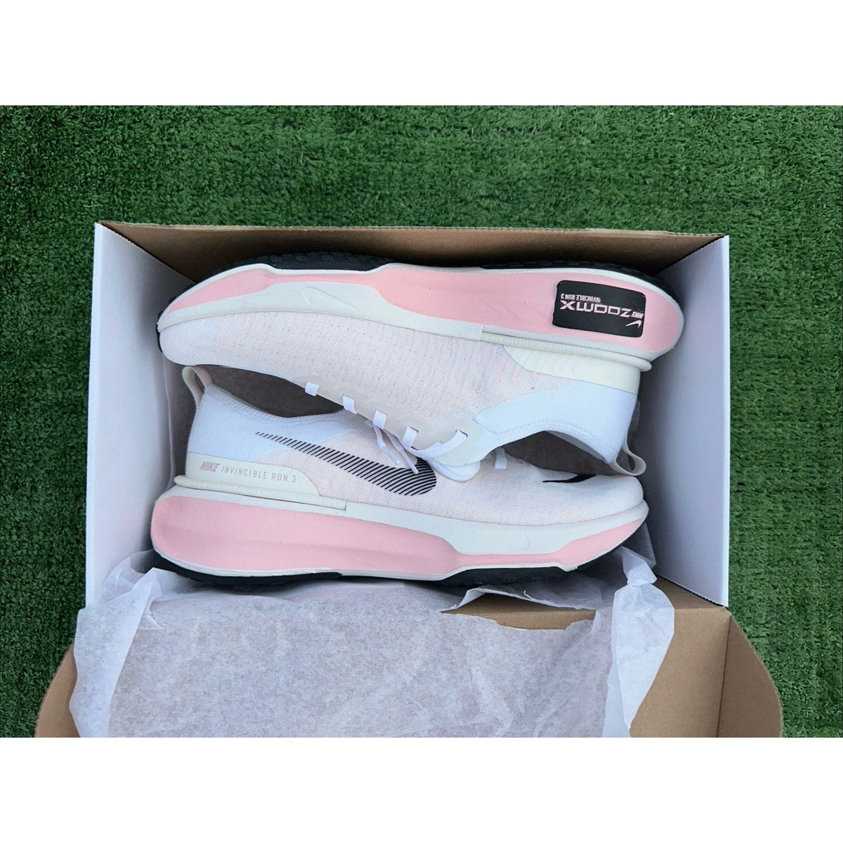 SIze 11.5 Women's Nike Invincible Run FK 3 White/Black-Atmosphere" (DR2660-106)