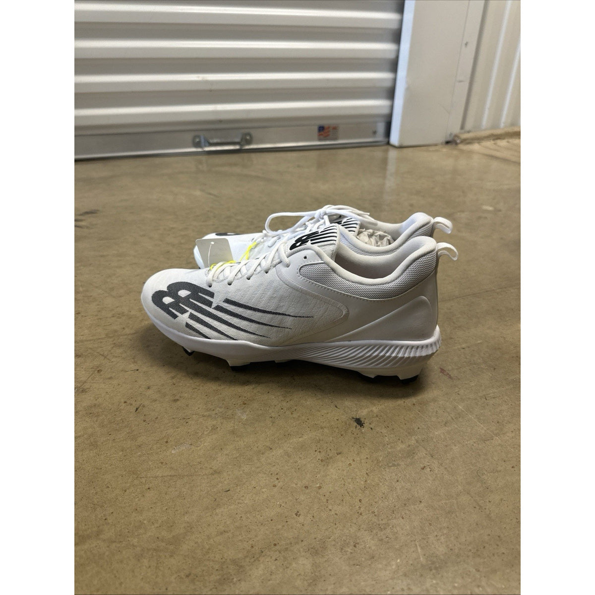New Balance Men’s Size 13 FuelCell 4040 V6 Molded Football Cleats